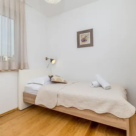 House Vesna Vakantiehuis *